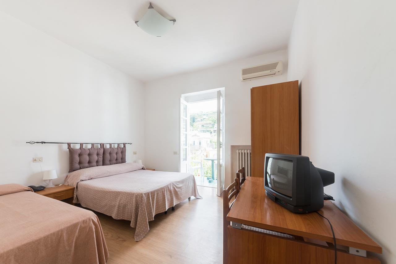 Hotel Antonella Ischia Extérieur photo